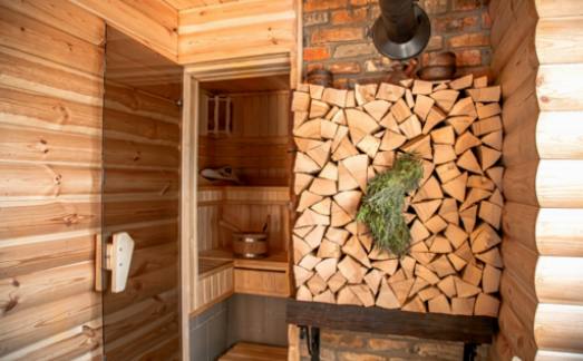 Entretien régulier et inspection du poêle de sauna